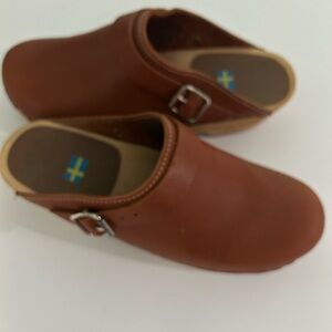 MIA  genuine leather made in Sweden Women’s Clogs